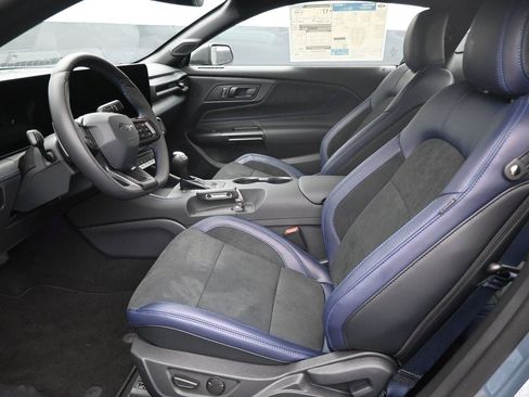 New 2025 Ford Mustang Dark Horse image 9