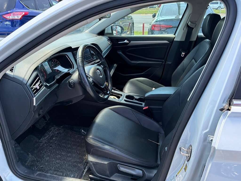 Used 2019 Volkswagen Jetta SE FWD image 12