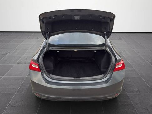 Used 2018 Chevrolet Malibu LT image 15