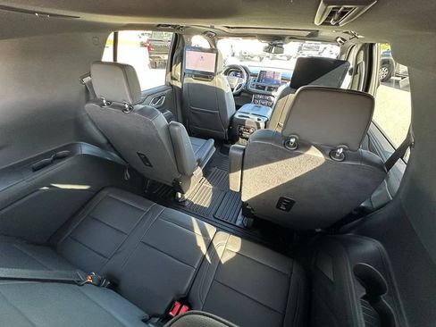 Used 2024 Chevrolet Tahoe Z71 AWD/4WD image 26