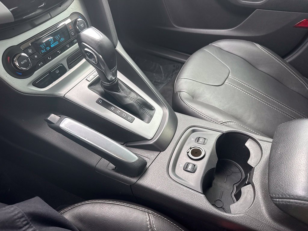 Used 2013 Ford Focus SE FWD image 23