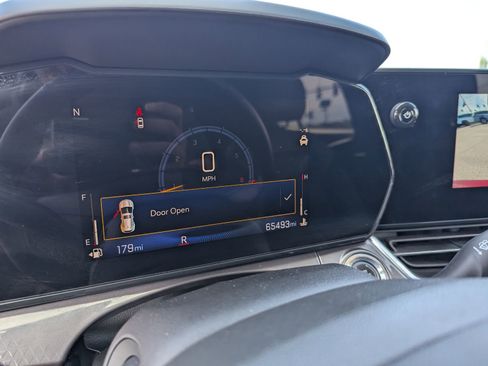 Used 2024 Chevrolet Trax ACTIV w/ Sunroof Package image 25