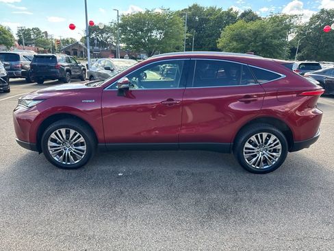Used 2021 Toyota Venza XLE AWD/4WD image 4