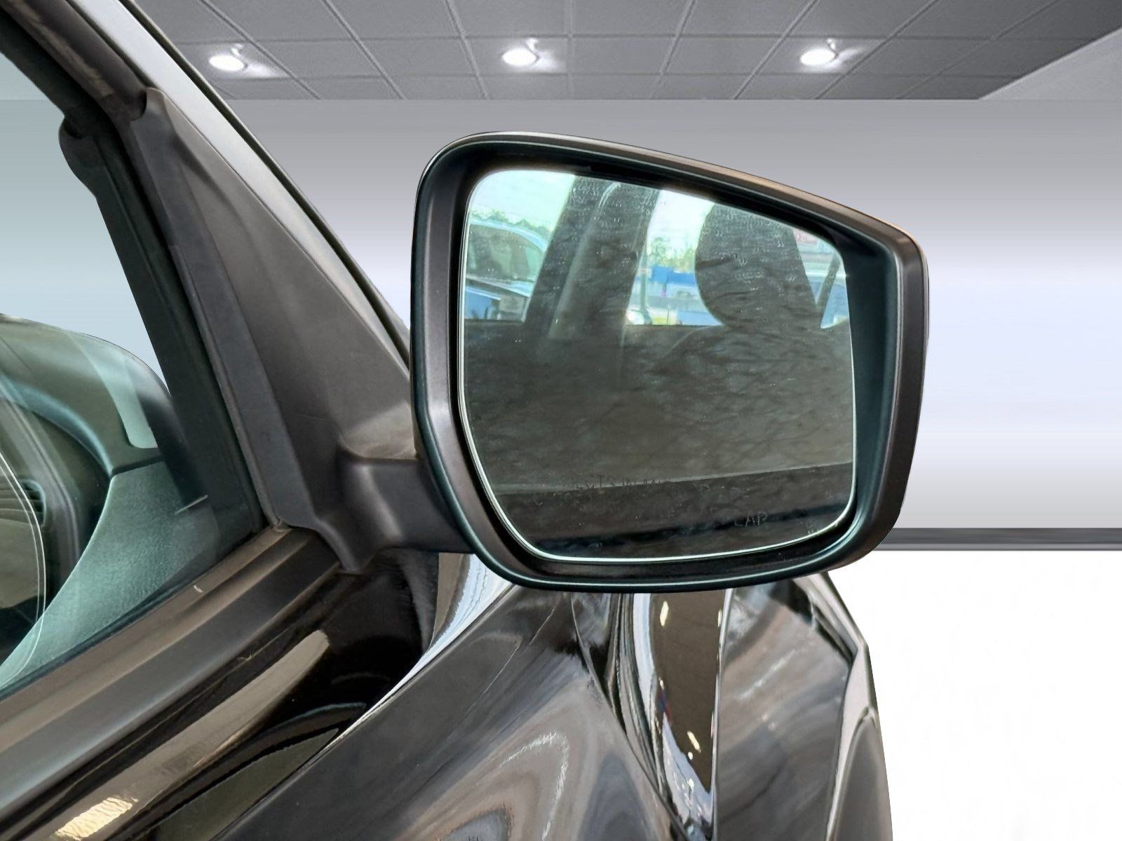 Used 2025 Nissan Kicks Play S FWD image 28