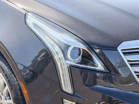 Used 2017 Cadillac XT5 Luxury w/ Driver Awareness Package image 7