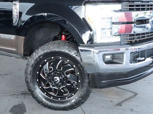 Used 2017 Ford F350 King Ranch w/ King Ranch Ultimate Package AWD/4WD image 4