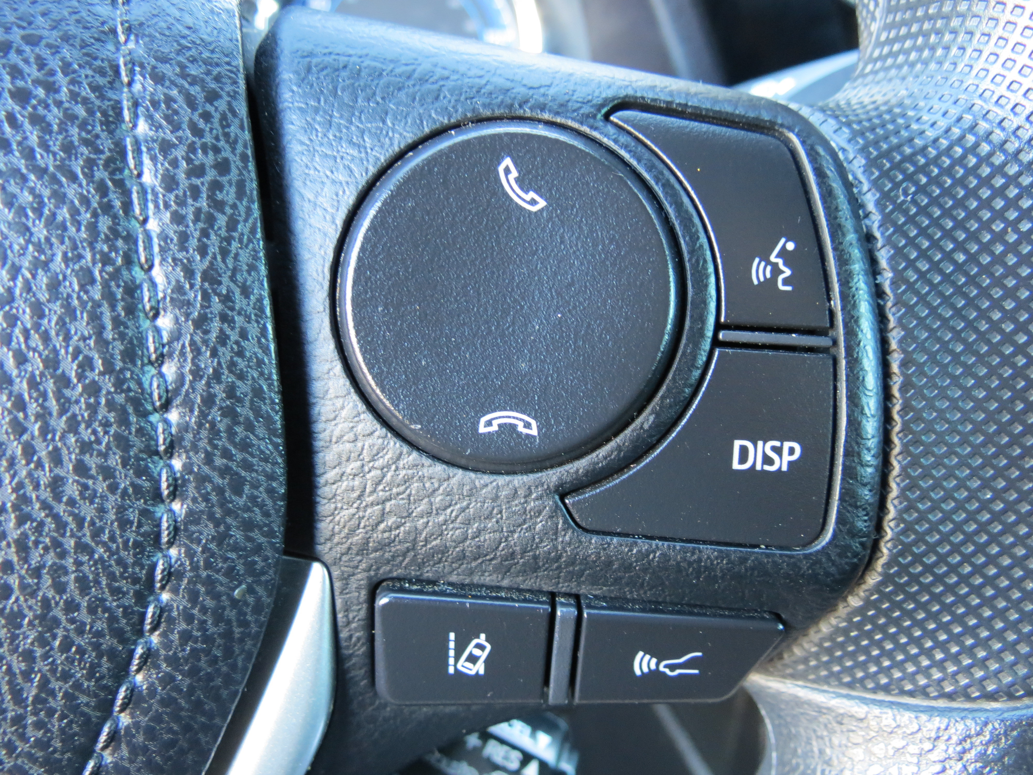 Used 2017 Toyota Corolla LE FWD image 16