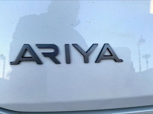 Used 2024 Nissan Ariya AWD image 8