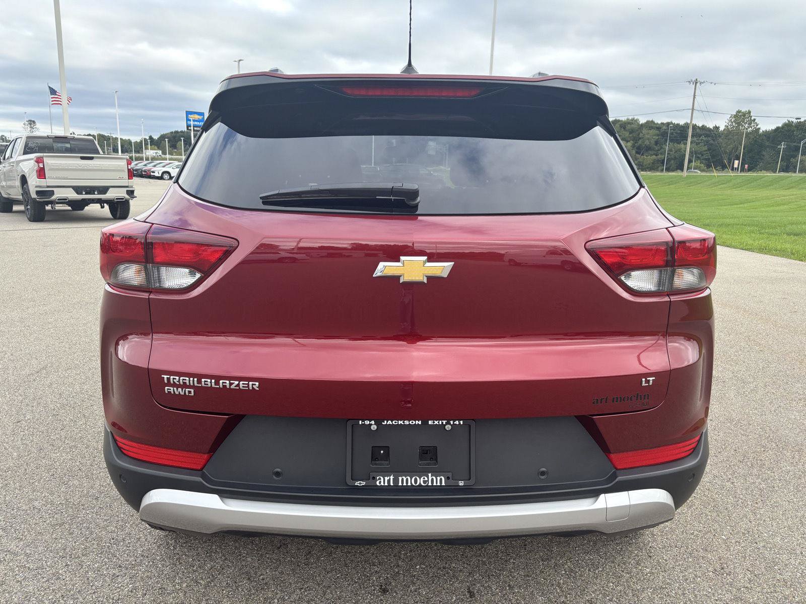 Used 2024 Chevrolet TrailBlazer LT w/ Convenience Package AWD/4WD image 6