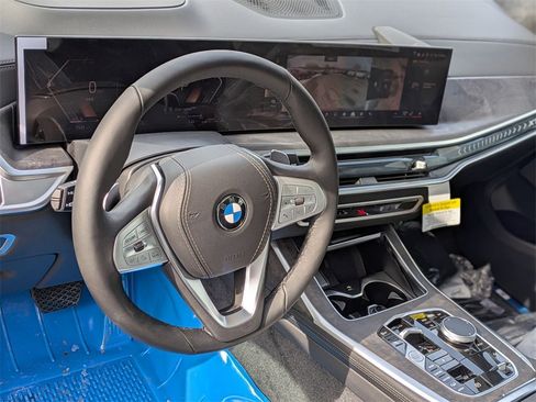 New 2025 BMW X7 xDrive40i w/ Premium Package image 19