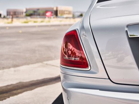 Used 2015 Rolls-Royce Ghost RWD image 13
