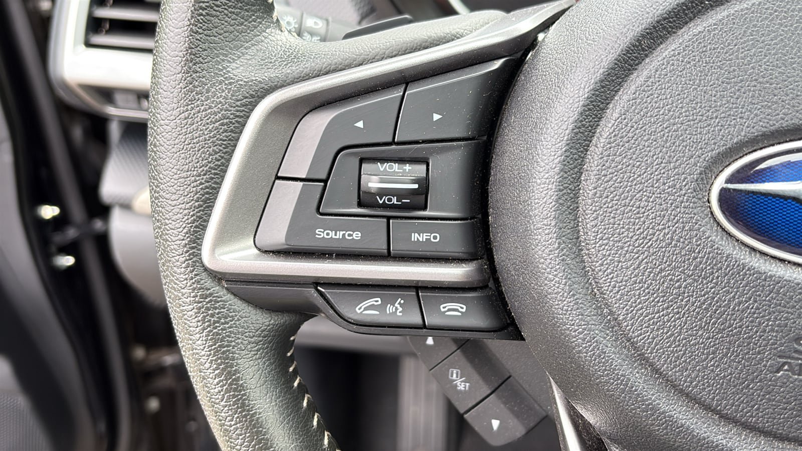 Used 2024 Subaru Forester Limited AWD/4WD image 15