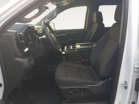 Certified 2026 Chevrolet Silverado 1500 LT AWD/4WD image 5