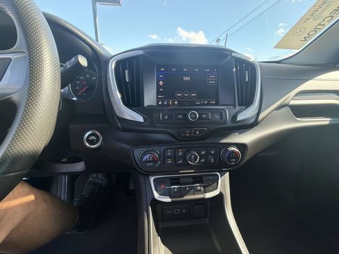 Used 2022 GMC Terrain SLE w/ Driver Convenience Package FWD image 18