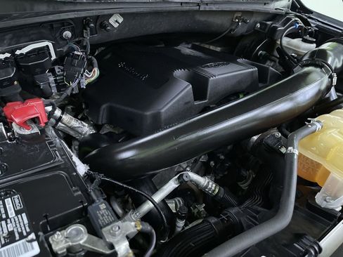 Used 2019 Ford F150 Lariat image 31