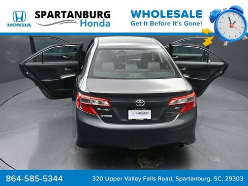 Used 2014 Toyota Camry SE image 42