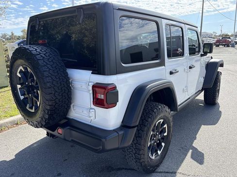 Used 2025 Jeep Wrangler Unlimited Rubicon image 5