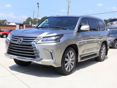 Used 2016 Lexus LX 570 4WD w/ Luxury Package image 32