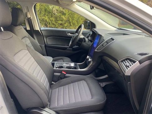 Used 2023 Ford Edge SE w/ Black Appearance Package image 35