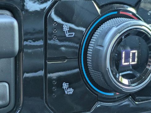 Used 2024 Chevrolet Silverado 1500 LT Trail Boss w/ Convenience Package II image 24