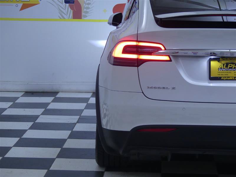 Used 2016 Tesla Model X 75D AWD/4WD image 29