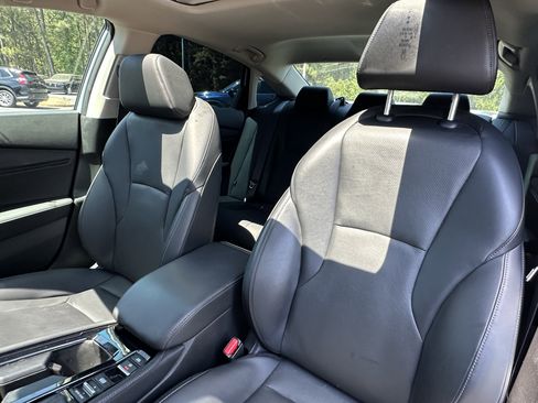 Used 2025 Honda Accord Touring image 8