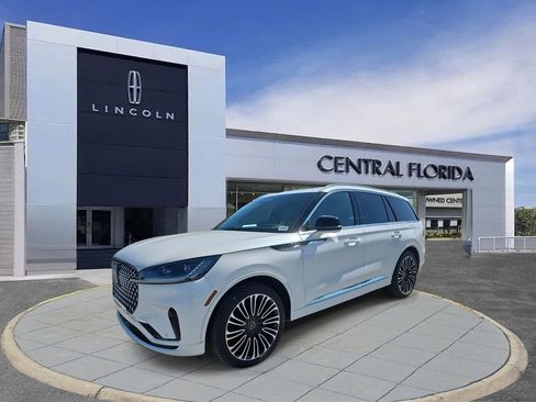 Used 2025 Lincoln Aviator Black Label image 8