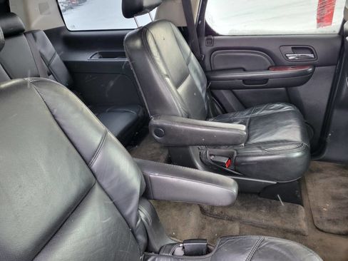 Used 2008 Cadillac Escalade Base AWD 4dr SUV image 8