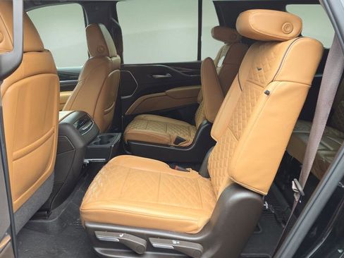 Used 2023 Cadillac Escalade Sport w/ Touring Package image 15