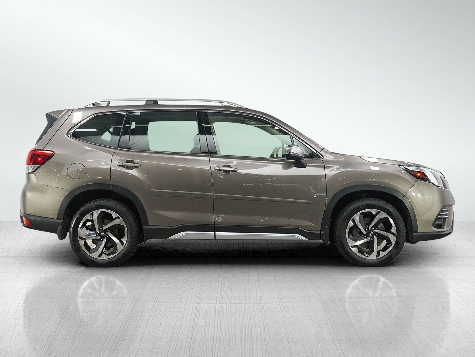 Used 2023 Subaru Forester Touring AWD/4WD image 6