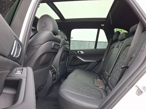 Used 2023 BMW X5 xDrive40i w/ Premium Package AWD/4WD image 10