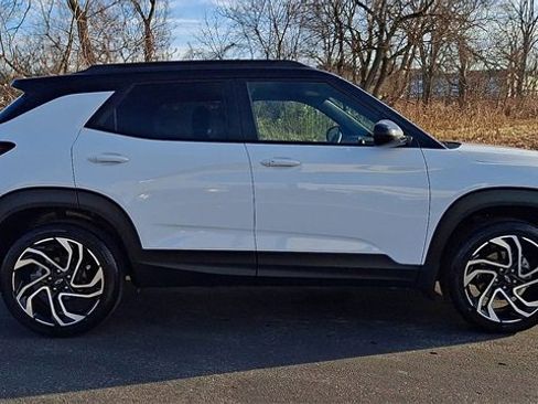 Used 2024 Chevrolet TrailBlazer RS w/ Convenience Package image 9