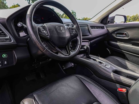 Used 2019 Honda HR-V EX-L image 7