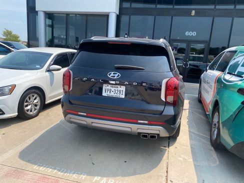 Used 2025 Hyundai Palisade Limited FWD image 8