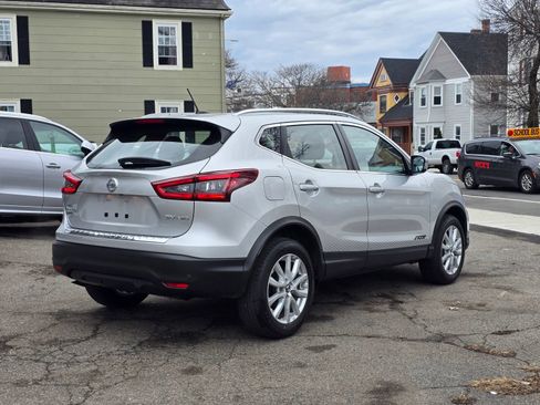 Used 2020 Nissan Rogue Sport SV w/ All-Weather Package AWD/4WD image 6