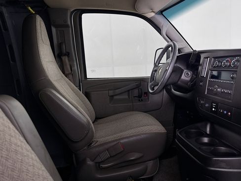 Used 2022 Chevrolet Express 2500 w/ Driver Convenience Package image 23