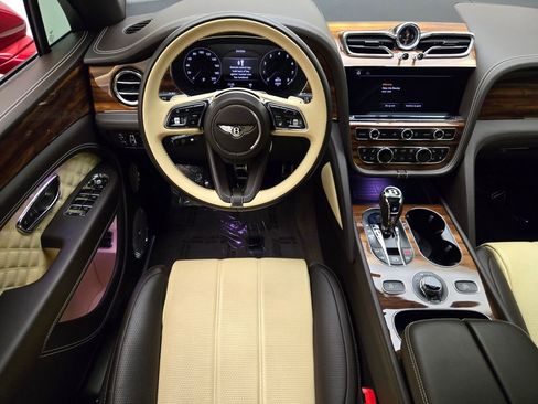 Certified 2021 Bentley Bentayga AWD/4WD image 25
