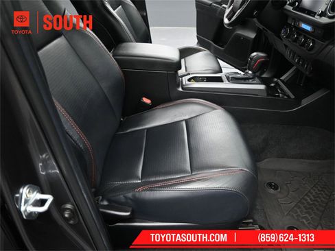 Used 2022 Toyota Tacoma TRD Pro image 32