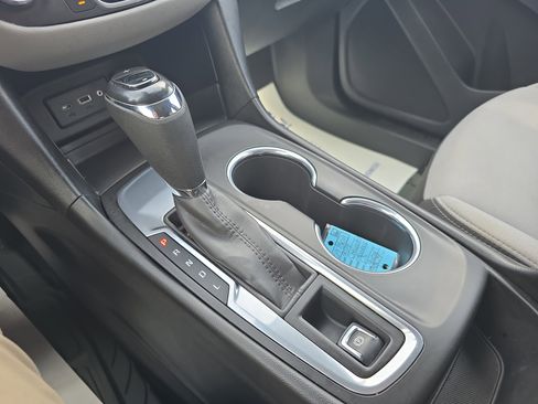 Used 2019 Chevrolet Equinox LS w/ LS Convenience Package image 25