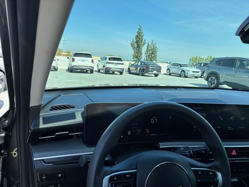 Used 2025 Kia K5 LXS image 34