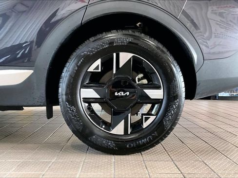 Used 2026 Kia Sportage LX FWD image 31