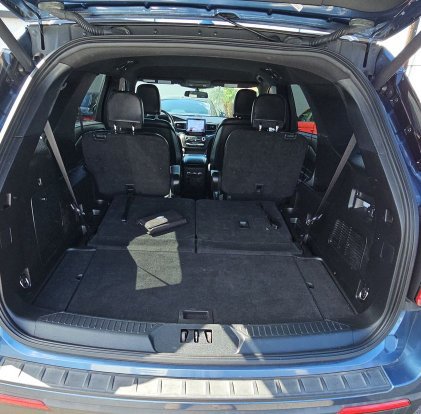 Used 2020 Ford Explorer XLT w/ Equipment Group 202A RWD image 5