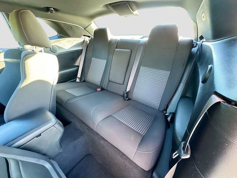 Used 2022 Dodge Challenger R/T w/ T/A Package image 25