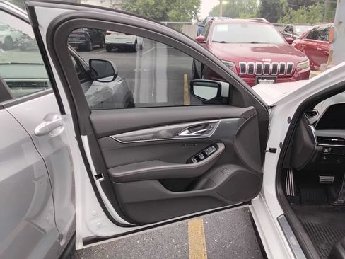 Used 2025 Cadillac CT5 Sport w/ Sun And Sound Package AWD/4WD image 10