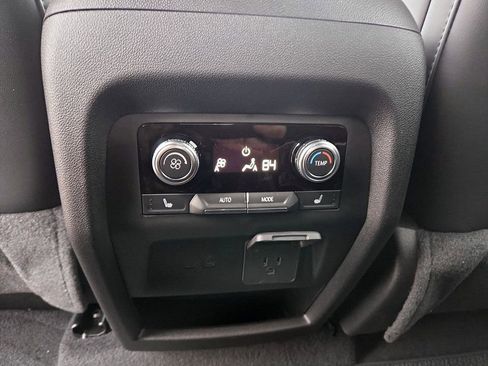 New 2026 GMC Acadia Denali image 32