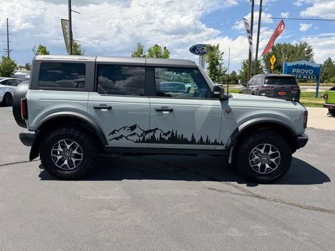 Used 2023 Ford Bronco Badlands AWD/4WD image 8