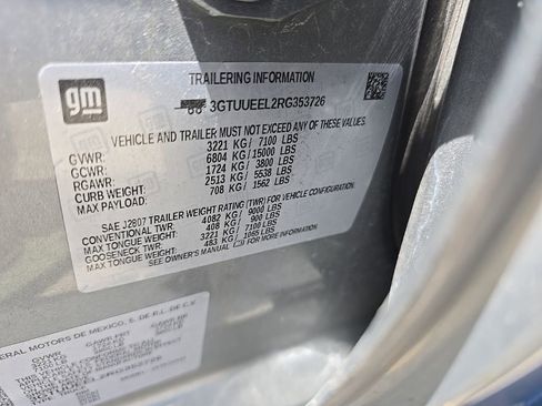 Used 2024 GMC Sierra 1500 AT4 w/ Technology Package AWD/4WD image 17