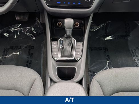 Used 2022 Hyundai Ioniq SE FWD image 19