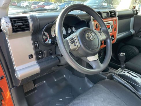 Used 2013 Toyota FJ Cruiser 2WD image 16