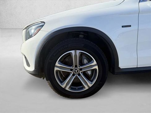 Used 2018 Mercedes-Benz GLC 350e 4MATIC image 21